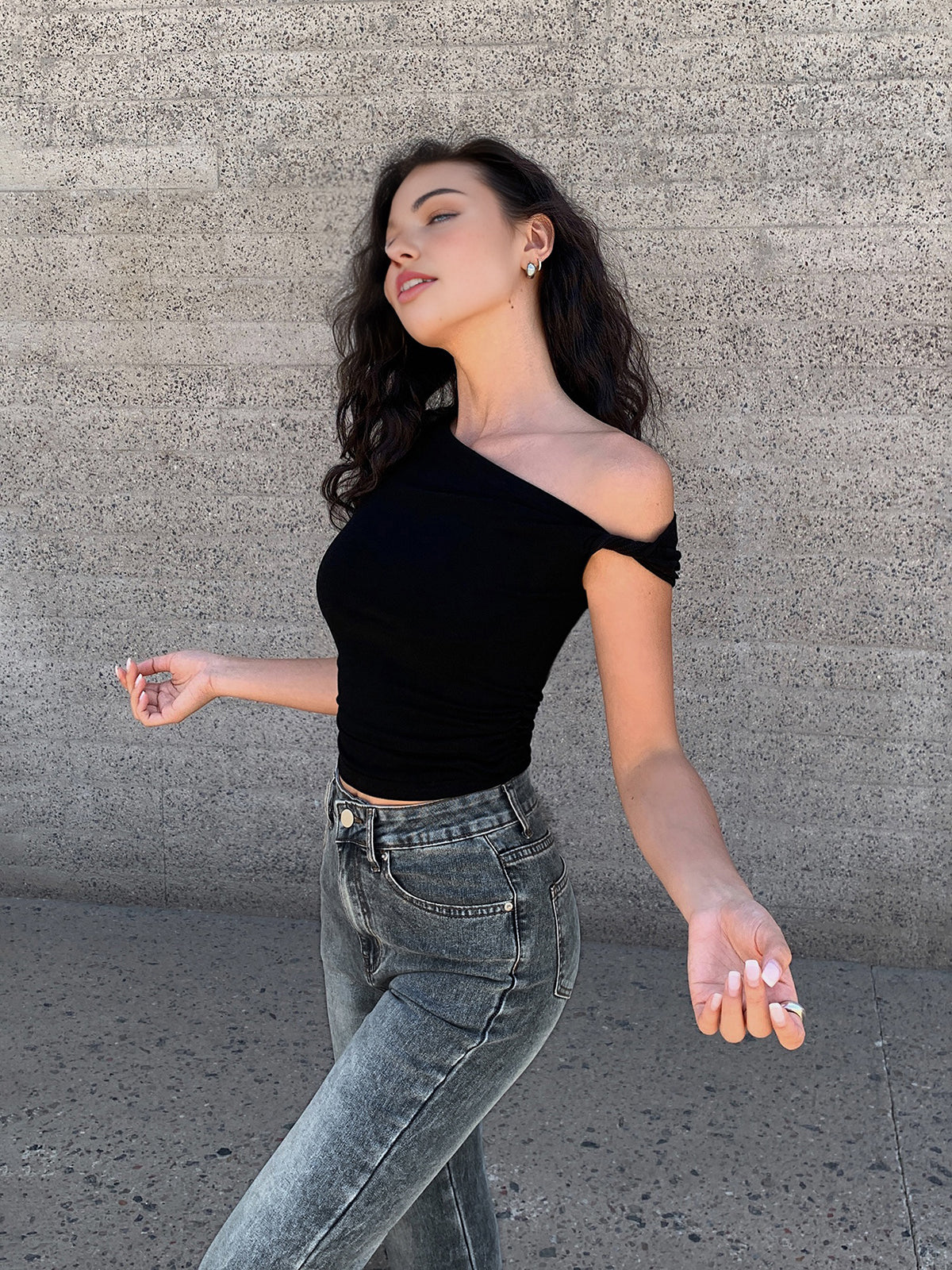Mila Off-Shoulder Tee