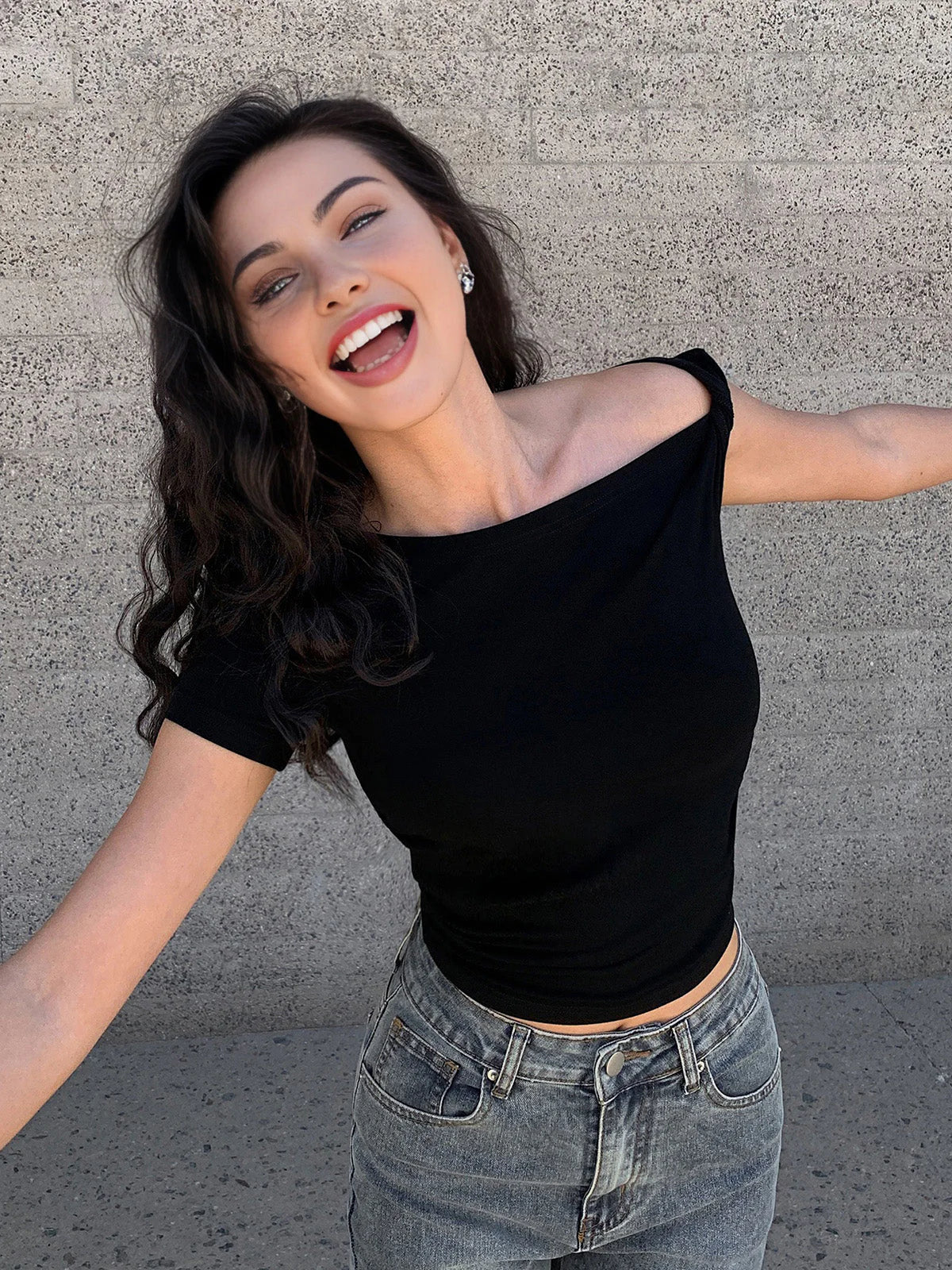 Mila Off-Shoulder Tee